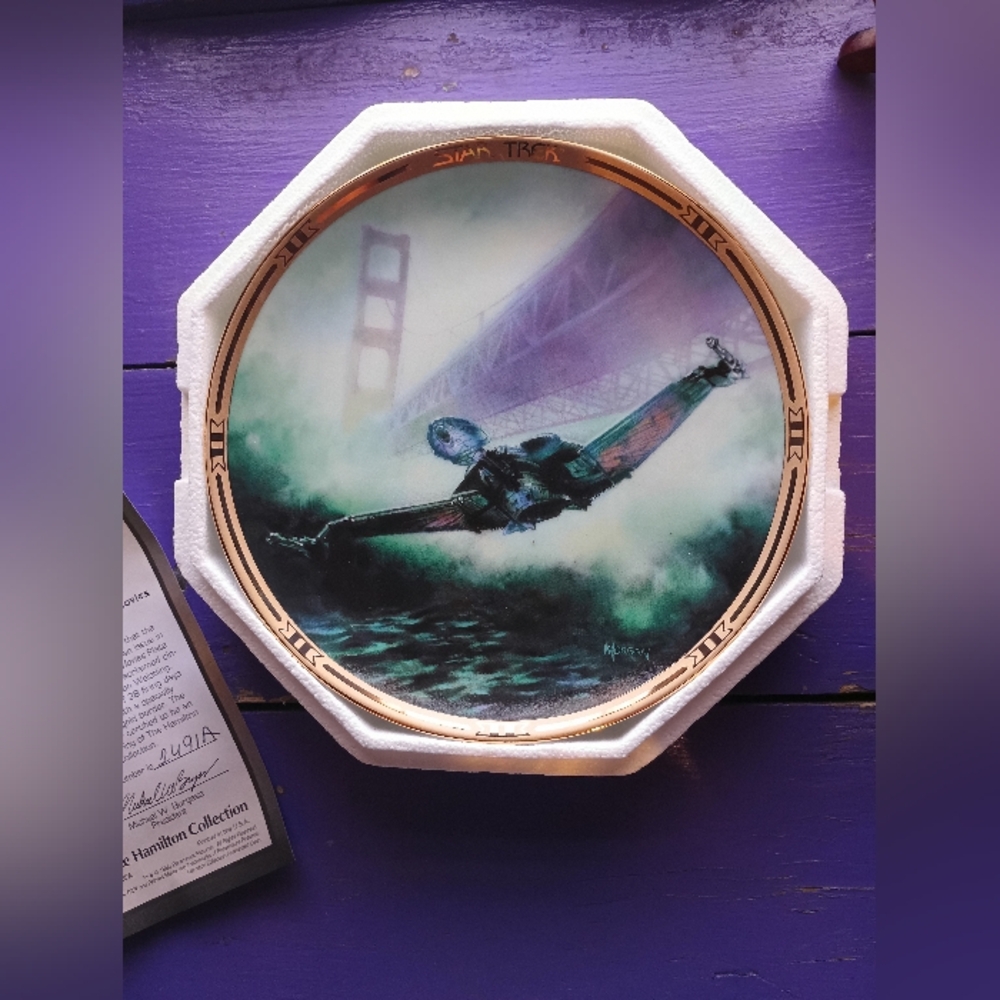 Triumphant Return" collector plate from the Hamilton Collection Star Trek